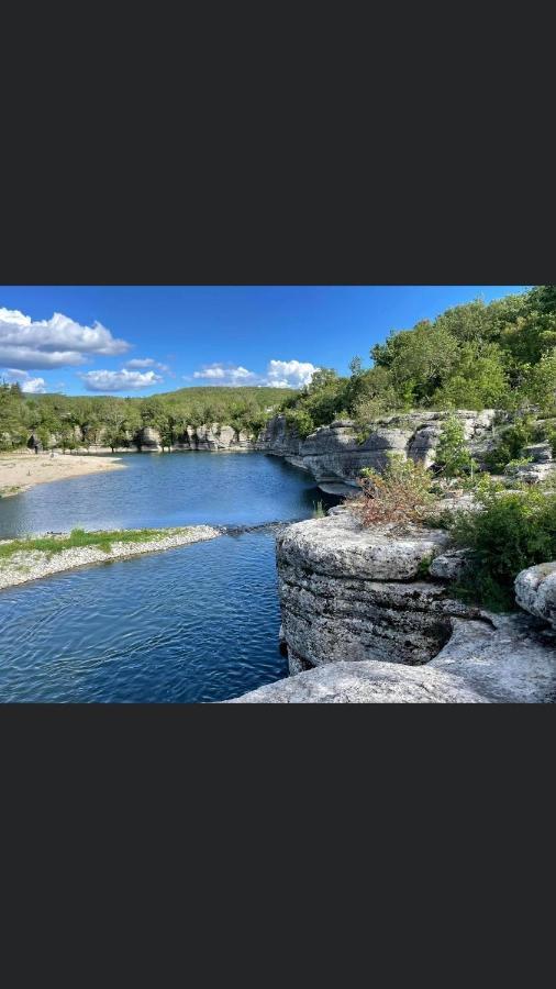 Le Mas Du Paradis Bleu Saint-Andre-de-Cruzieres Luaran gambar
